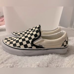 VANS WMNS SIZE 7.5 CHECKER PATTERN SLIP ON